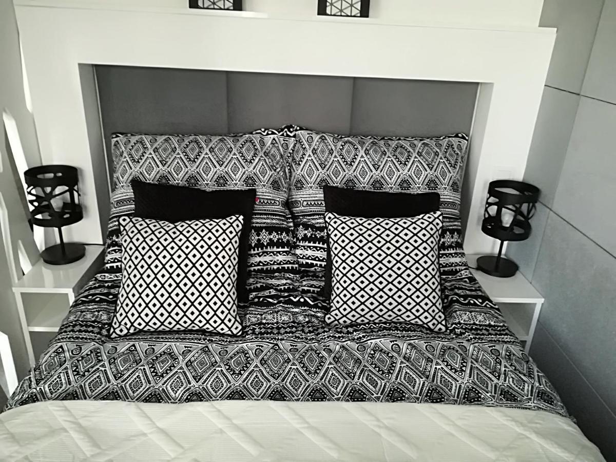 Apartament Wroclaw Centrum Dorzecze Legnickiej Buitenkant foto