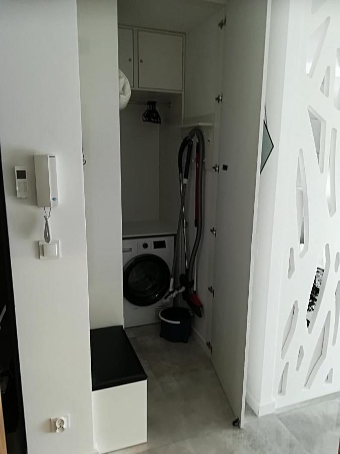 Apartament Wroclaw Centrum Dorzecze Legnickiej Buitenkant foto